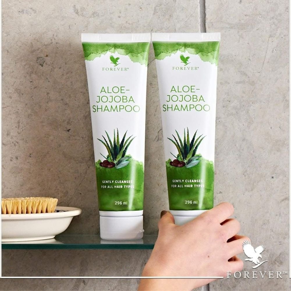 Aloe-jojoba shampoo